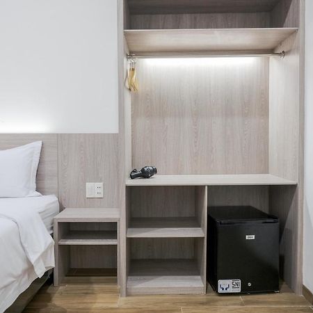 Reddoorz Plus @ Jalan Juanda Медан Екстериор снимка