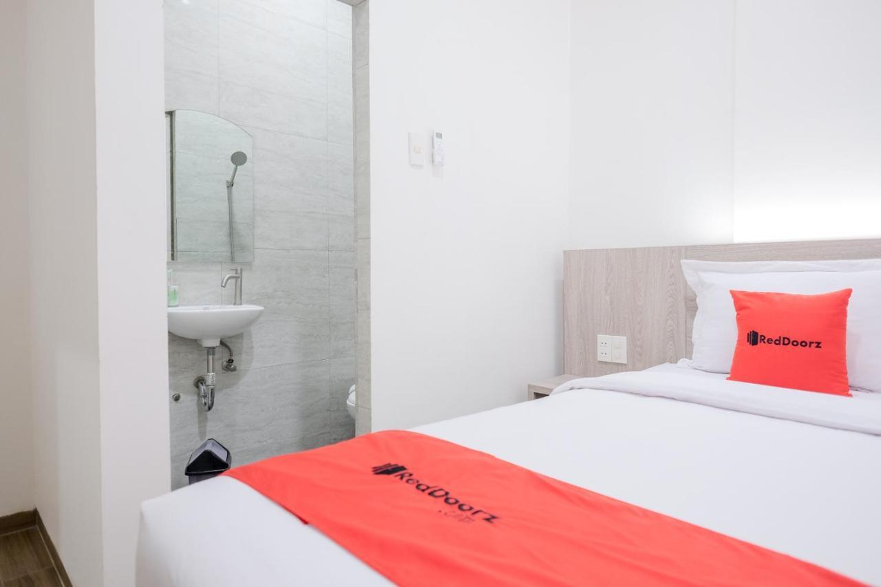 Reddoorz Plus @ Jalan Juanda Медан Екстериор снимка